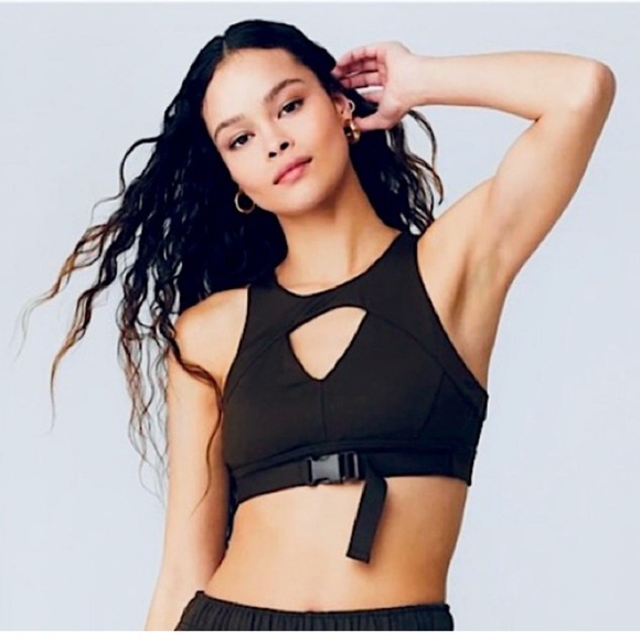 ALO Yoga Other - Alo Yoga Catch the Vibe‎ Buckle Sports Bra XS Black